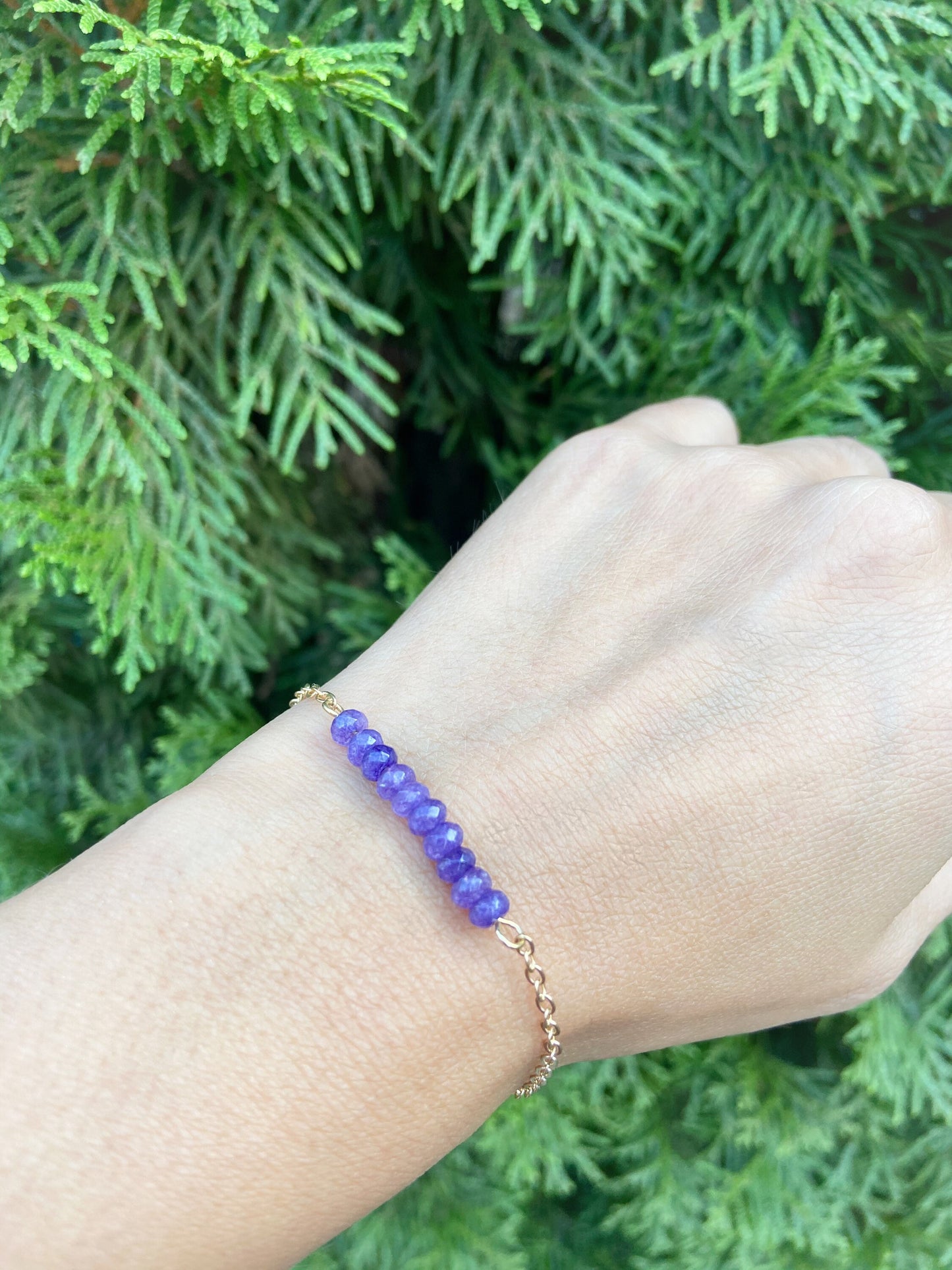 Dainty Amethyst Beaded Bracelet