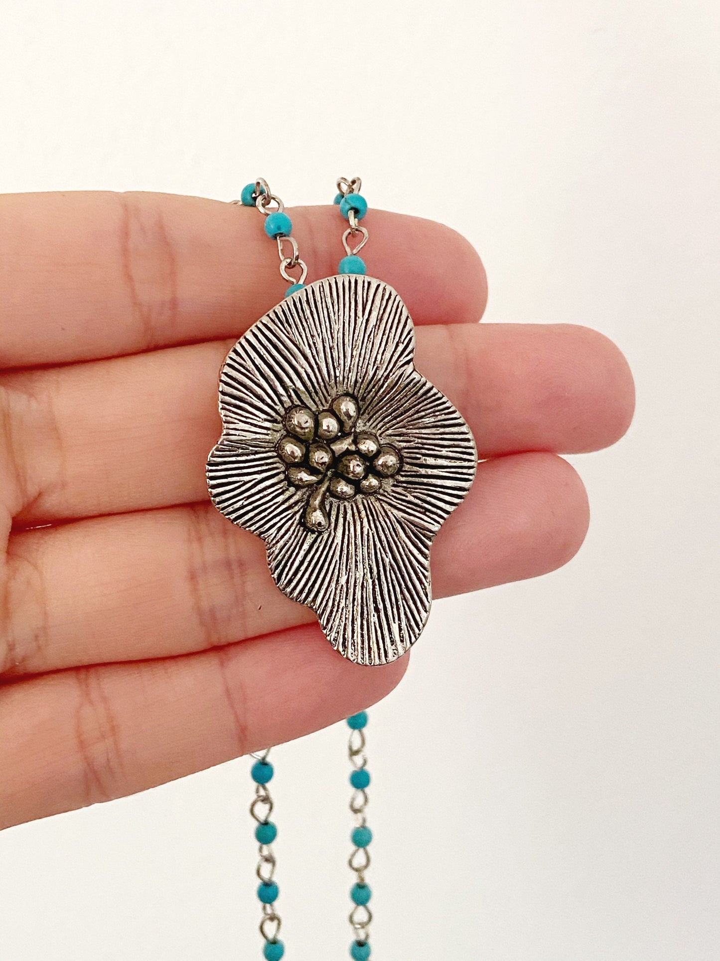 Turquoise Beaded Silver Flower Necklace